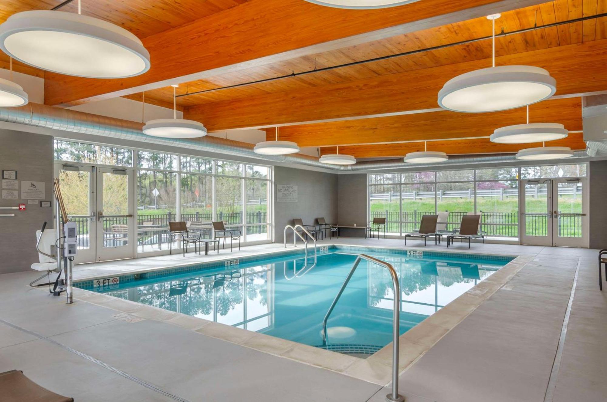 Country Inn & Suites By Radisson, Charlottesville-Uva, Va エクステリア 写真